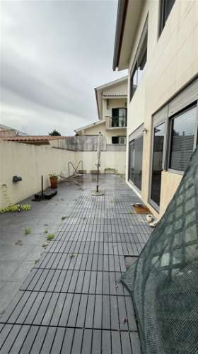 Moradia T4 Isolada em Azurva