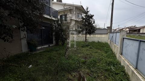 Moradia T4 Isolada em Azurva