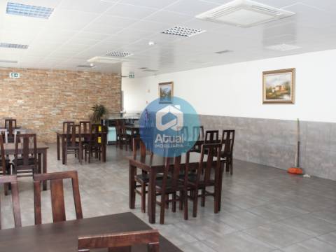 Loja  Arrendamento em Caldas de Vizela (São Miguel e São João),Vizela