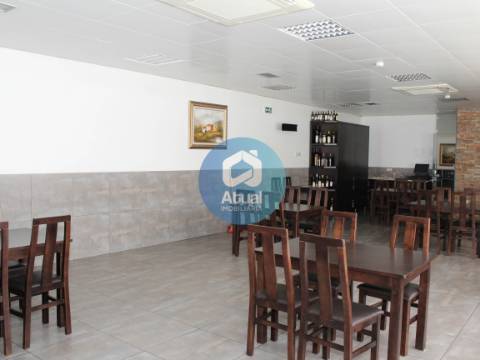 Loja  Arrendamento em Caldas de Vizela (São Miguel e São João),Vizela