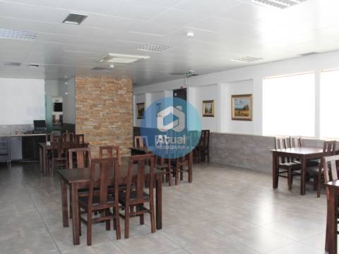 Loja  Arrendamento em Caldas de Vizela (São Miguel e São João),Vizela