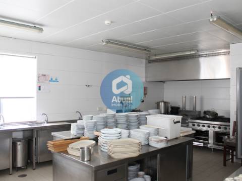 Loja  Arrendamento em Caldas de Vizela (São Miguel e São João),Vizela