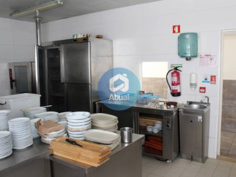 Loja  Arrendamento em Caldas de Vizela (São Miguel e São João),Vizela