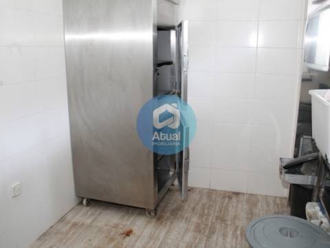 Loja  Arrendamento em Caldas de Vizela (São Miguel e São João),Vizela