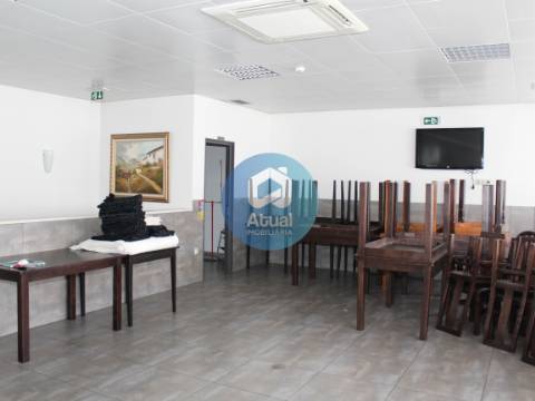 Loja  Arrendamento em Caldas de Vizela (São Miguel e São João),Vizela