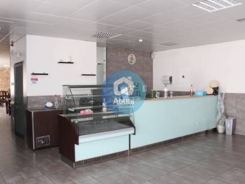 Loja  Arrendamento em Caldas de Vizela (São Miguel e São João),Vizela