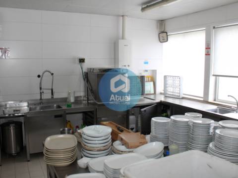 Loja  Arrendamento em Caldas de Vizela (São Miguel e São João),Vizela