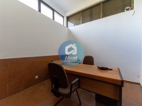 Armazém  Arrendamento em Moreira de Cónegos,Guimarães