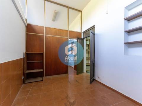 Armazém  Arrendamento em Moreira de Cónegos,Guimarães