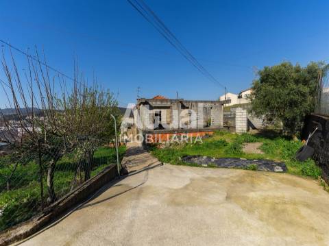 Moradia Isolada T3 Venda em Vilarinho,Santo Tirso