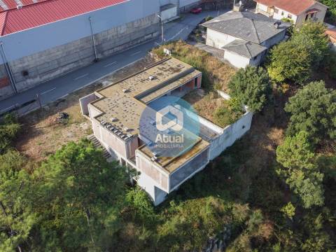 Moradia Isolada T3 Venda em Vilarinho,Santo Tirso