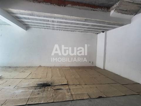 Loja  Venda em Caldas de Vizela (São Miguel e São João),Vizela