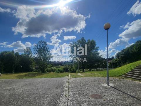 Armazém  Venda em Candoso São Tiago e Mascotelos,Guimarães