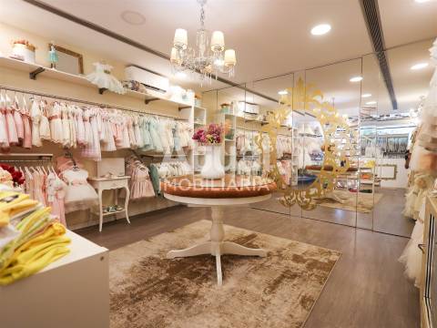 Loja  Trespasse em Oliveira, São Paio e São Sebastião,Guimarães