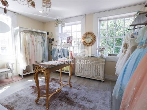 Loja  Trespasse em Oliveira, São Paio e São Sebastião,Guimarães