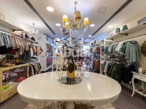 Loja  Trespasse em Oliveira, São Paio e São Sebastião,Guimarães