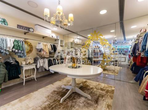 Loja  Trespasse em Oliveira, São Paio e São Sebastião,Guimarães