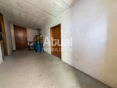 Garagem  Arrendamento em Caldas de Vizela (São Miguel e São João),Vizela