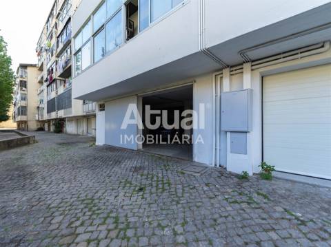 Garagem  Arrendamento em Caldas de Vizela (São Miguel e São João),Vizela