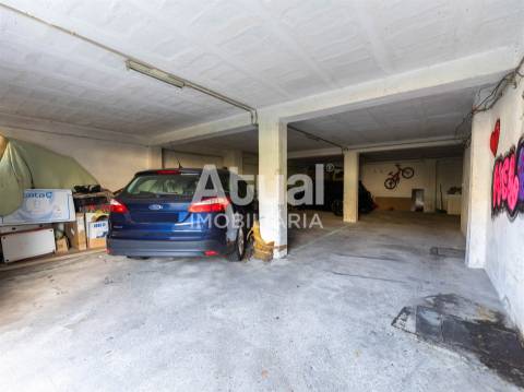 Garagem  Arrendamento em Caldas de Vizela (São Miguel e São João),Vizela