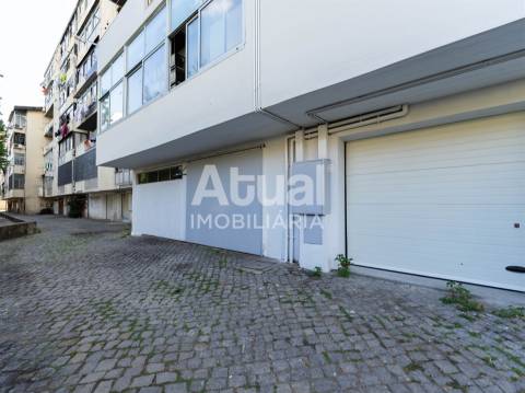 Garagem  Arrendamento em Caldas de Vizela (São Miguel e São João),Vizela