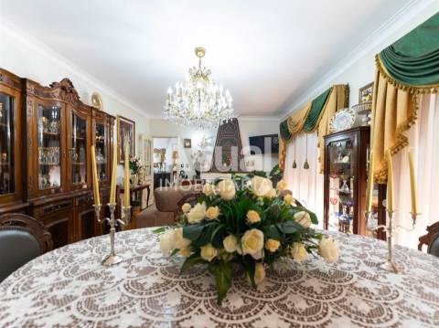 Moradia T4 Venda em Caldas de Vizela (São Miguel e São João),Vizela