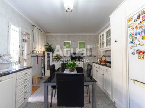 Moradia T4 Venda em Caldas de Vizela (São Miguel e São João),Vizela