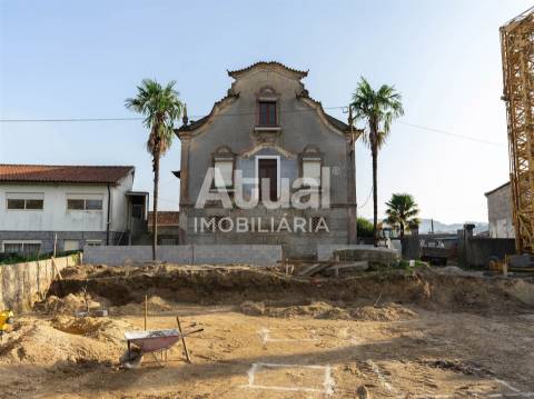 Moradia para Restaurar T6 Venda em Urgezes,Guimarães