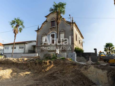Moradia para Restaurar T6 Venda em Urgezes,Guimarães