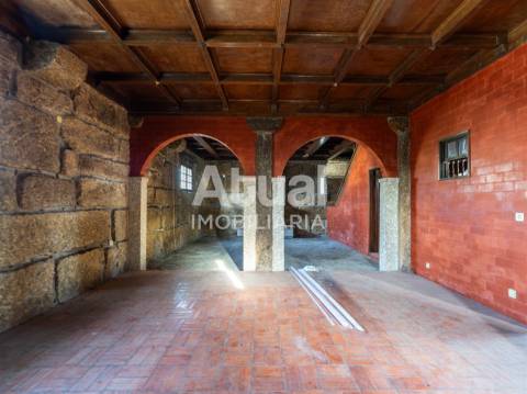 Moradia para Restaurar T6 Venda em Urgezes,Guimarães