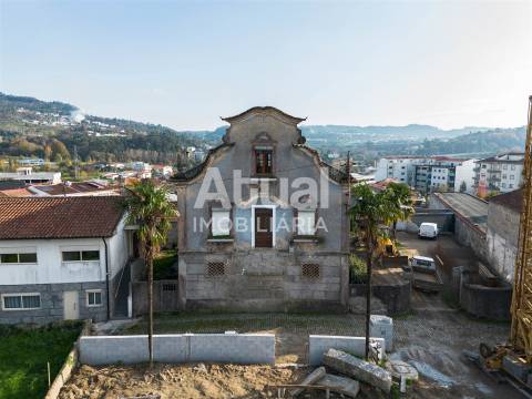 Moradia para Restaurar T6 Venda em Urgezes,Guimarães