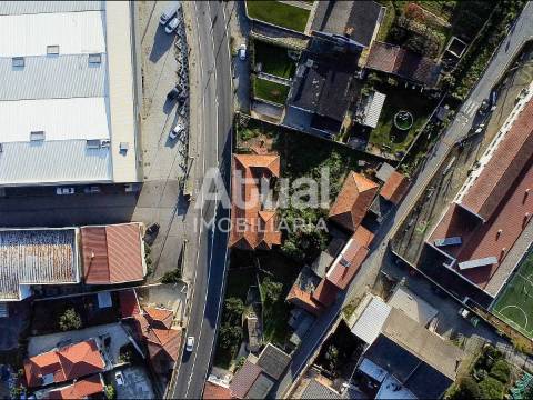 Moradia para Restaurar T3 Venda em Nespereira,Guimarães