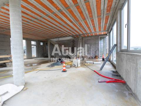 Armazém  Venda em Ferreiros e Gondizalves,Braga