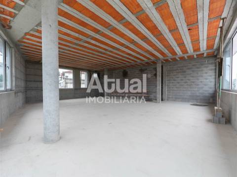 Armazém  Venda em Ferreiros e Gondizalves,Braga