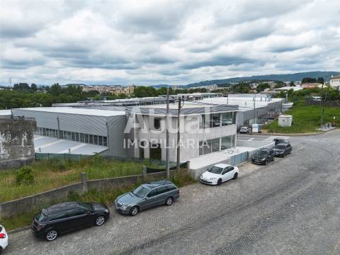 Armazém  Venda em Ferreiros e Gondizalves,Braga