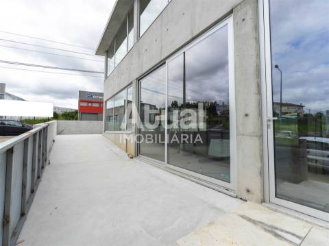 Armazém  Venda em Ferreiros e Gondizalves,Braga