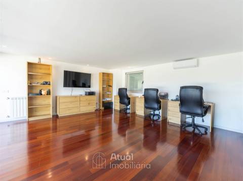 Moradia em Banda T3+1 Venda em Caldas de Vizela (São Miguel e São João),Vizela