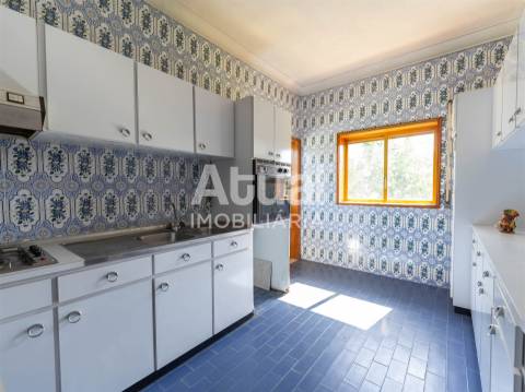 Moradia Isolada T4+3 Venda em Lordelo,Guimarães