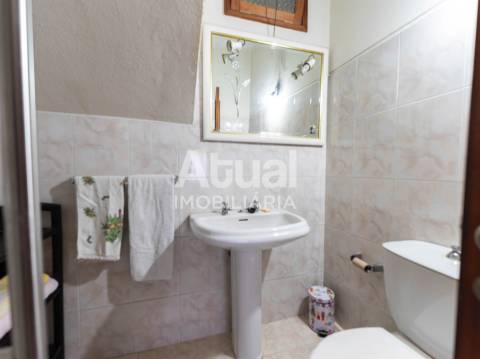 Moradia Isolada T4+3 Venda em Lordelo,Guimarães