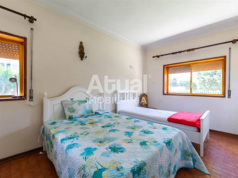 Moradia Isolada T4+3 Venda em Lordelo,Guimarães