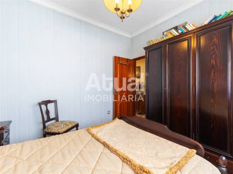 Moradia Isolada T4+3 Venda em Lordelo,Guimarães