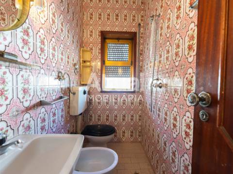 Moradia Isolada T4+3 Venda em Lordelo,Guimarães