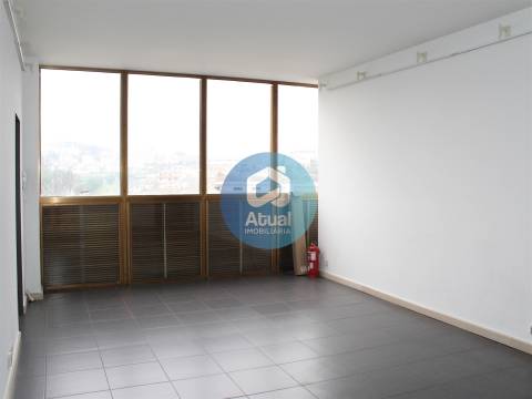 Loja  Arrendamento em Caldas de Vizela (São Miguel e São João),Vizela