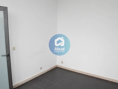 Loja  Arrendamento em Caldas de Vizela (São Miguel e São João),Vizela