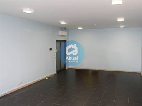 Escritório  Arrendamento em Caldas de Vizela (São Miguel e São João),Vizela