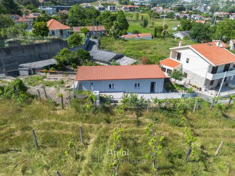 Moradia T1 Venda em Caldas de Vizela (São Miguel e São João),Vizela