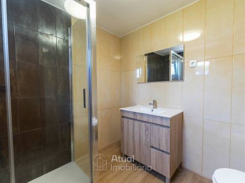 Moradia T1 Venda em Caldas de Vizela (São Miguel e São João),Vizela