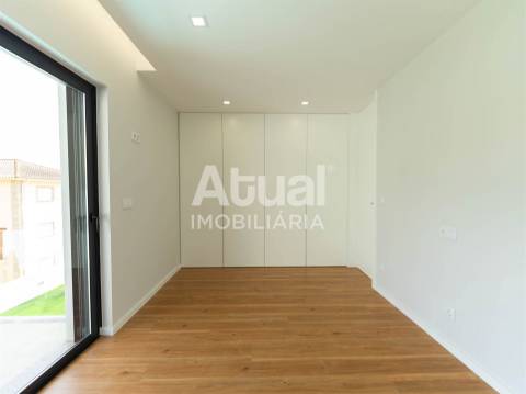 Moradia Isolada T4 Venda em Mancelos,Amarante