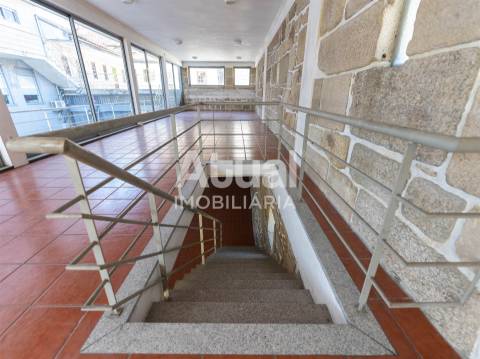 Armazém  Arrendamento em Caldelas,Guimarães