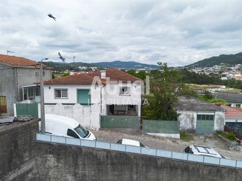 Moradia T3 Venda em Moreira de Cónegos,Guimarães
